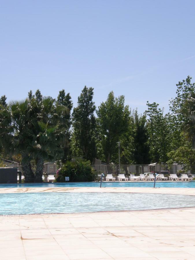 La Carabasse Hotell Vias Eksteriør bilde